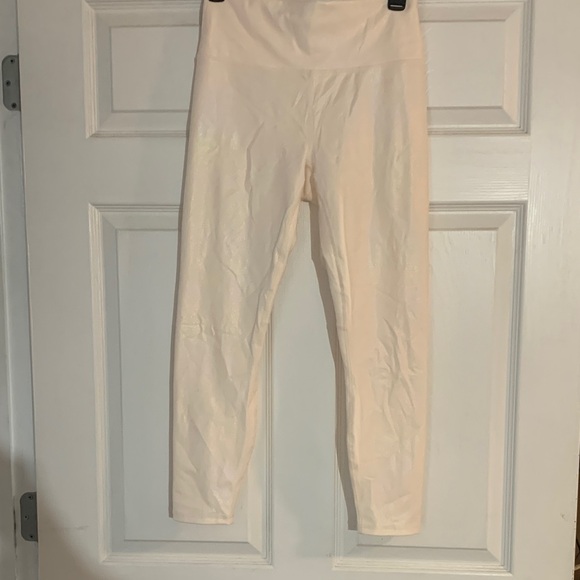 Fabletics - Picture 1 of 5